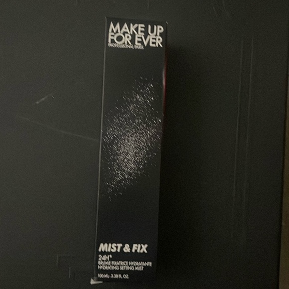Mist and Fix 24 Hour Hydrating Setting Mist by Make Up For Ever for Women -3.4oz - Picture 4 of 6